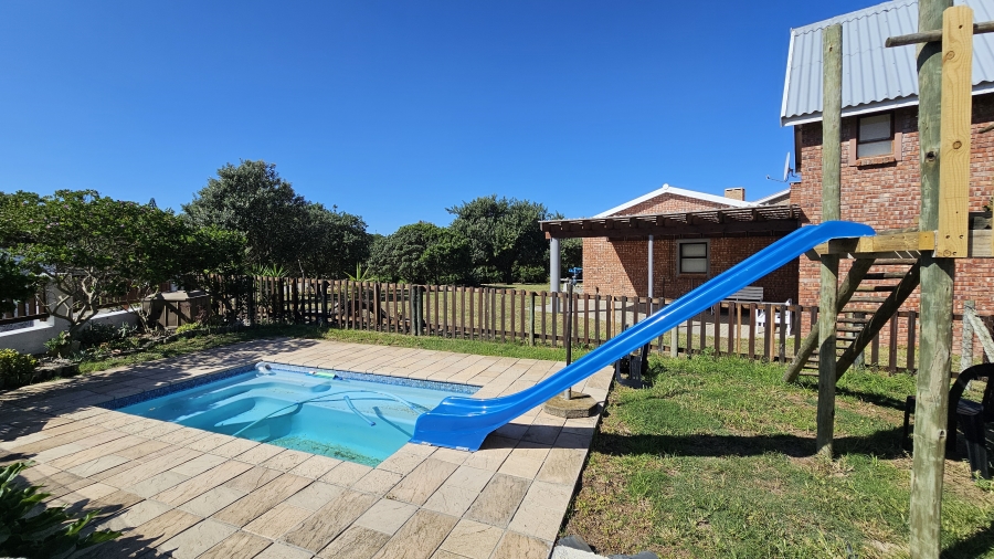 7 Bedroom Property for Sale in Oyster Bay Eastern Cape